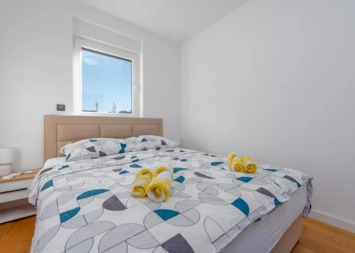 2 Bedroom Beautiful In Apartamento